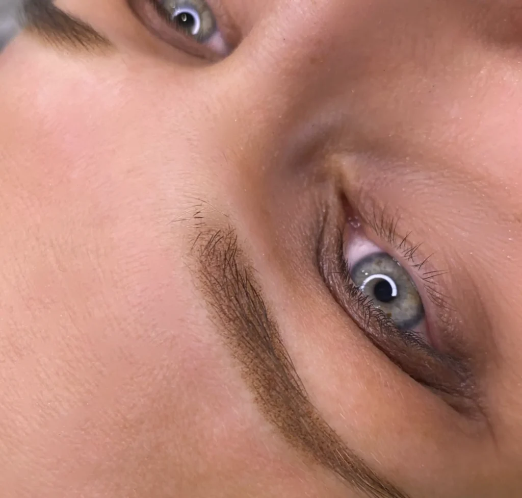 eyebrow microblading